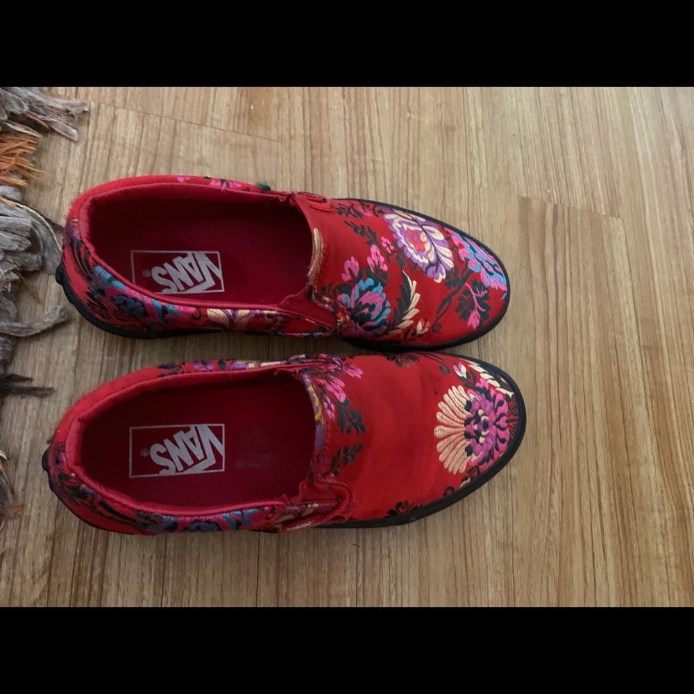 Rare find Van loafers Women •9| Patterned